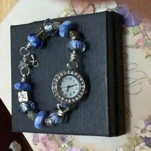 Jewelry - Blue watch